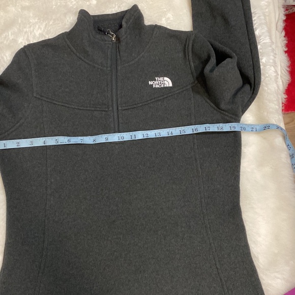 The North Face sweater - Picture 5 of 6